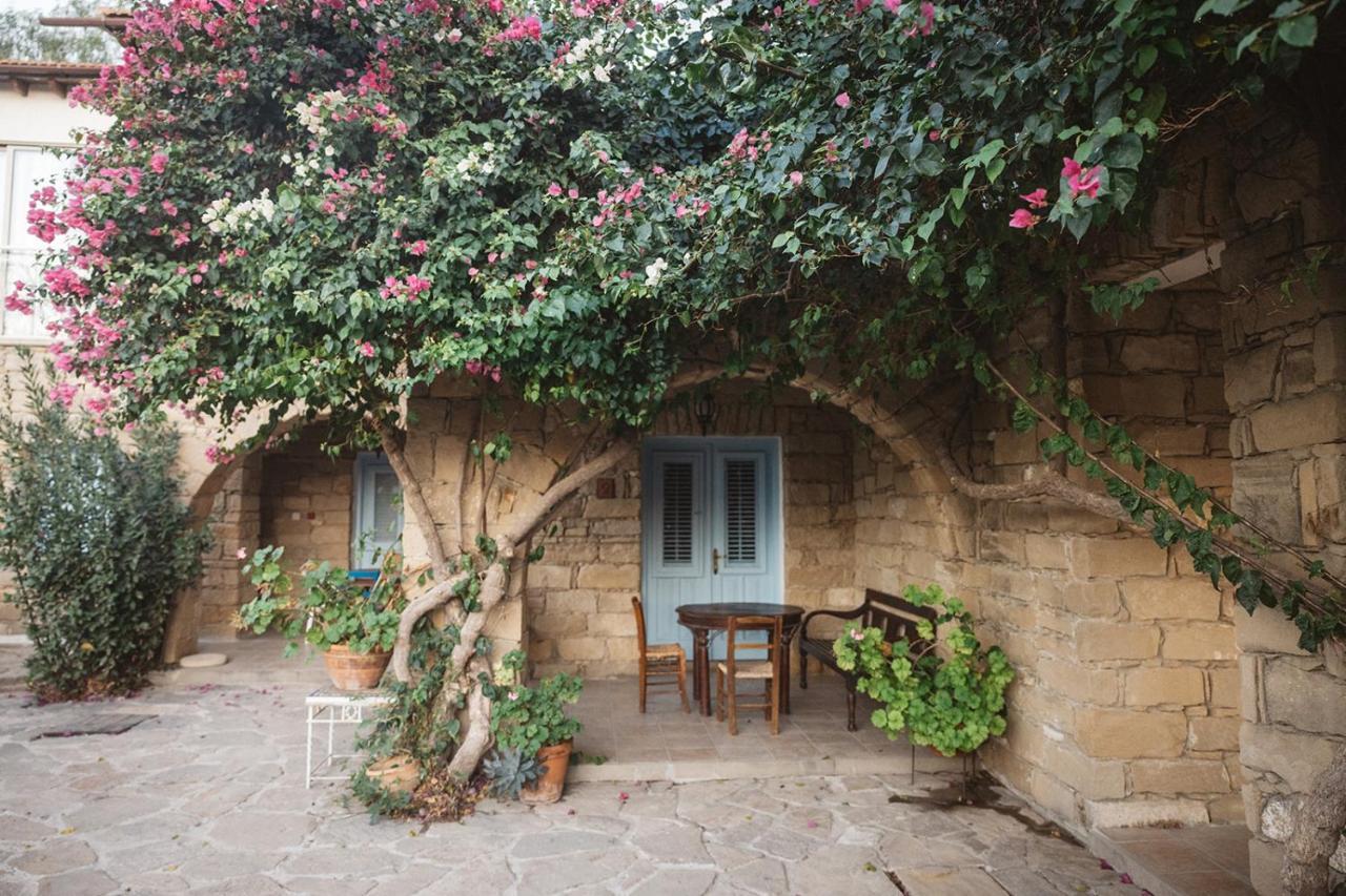 Cyprus Villages Hotel & Restaurant - Central Location - Bed & Breakfast - With Access To Pool And Stunning Views Tochni Exterior foto