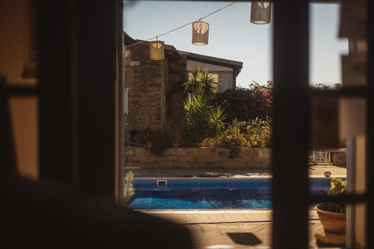 Cyprus Villages Hotel & Restaurant - Central Location - Bed & Breakfast - With Access To Pool And Stunning Views Tochni Exterior foto