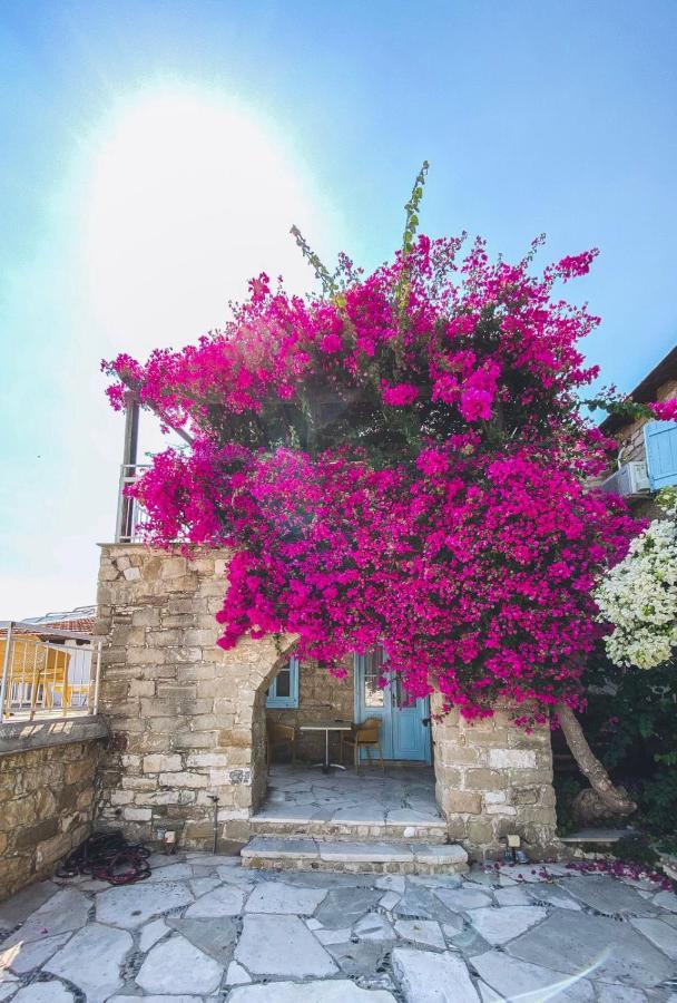 Cyprus Villages Hotel & Restaurant - Central Location - Bed & Breakfast - With Access To Pool And Stunning Views Tochni Exterior foto