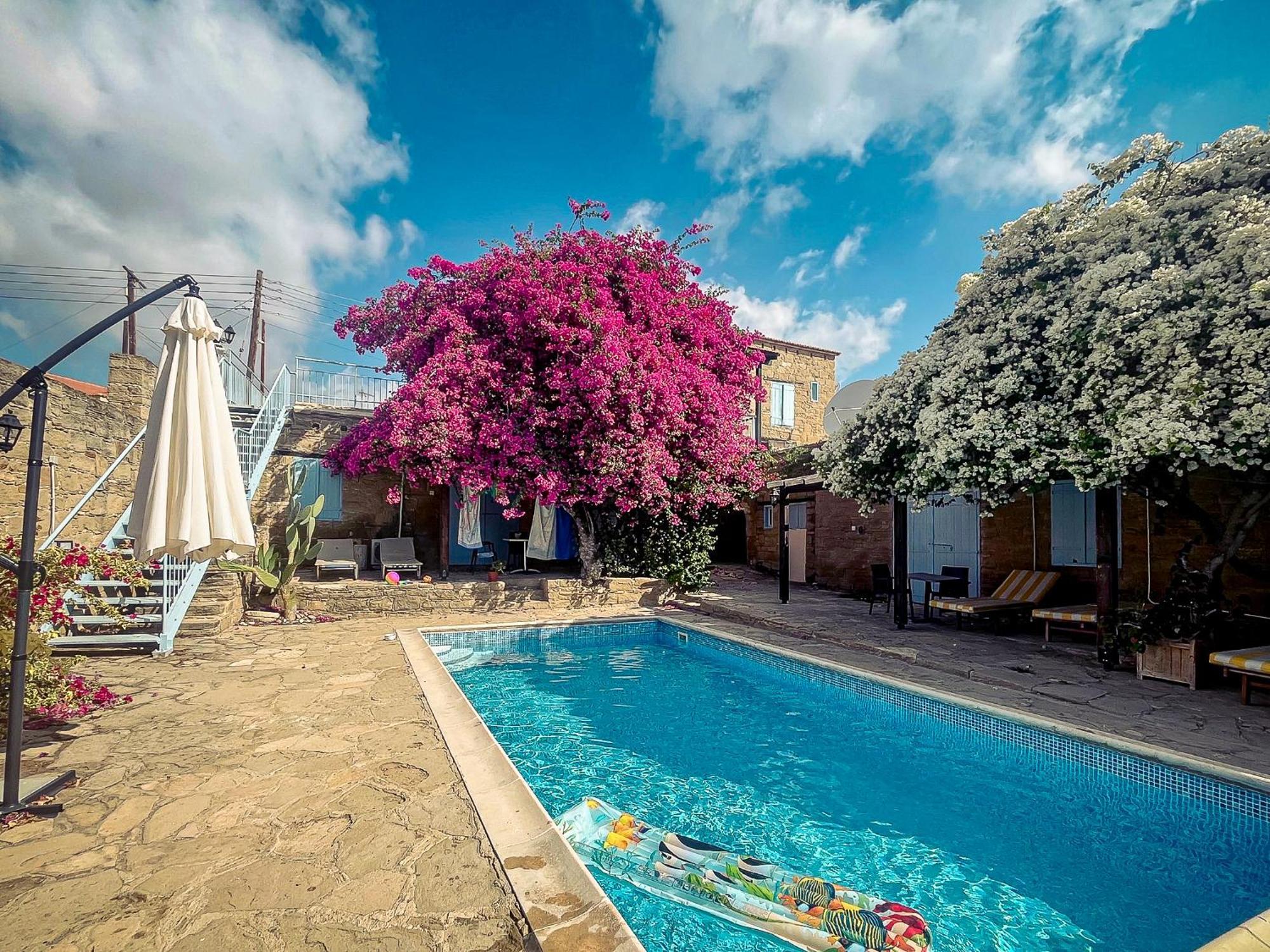 Cyprus Villages Hotel & Restaurant - Central Location - Bed & Breakfast - With Access To Pool And Stunning Views Tochni Exterior foto