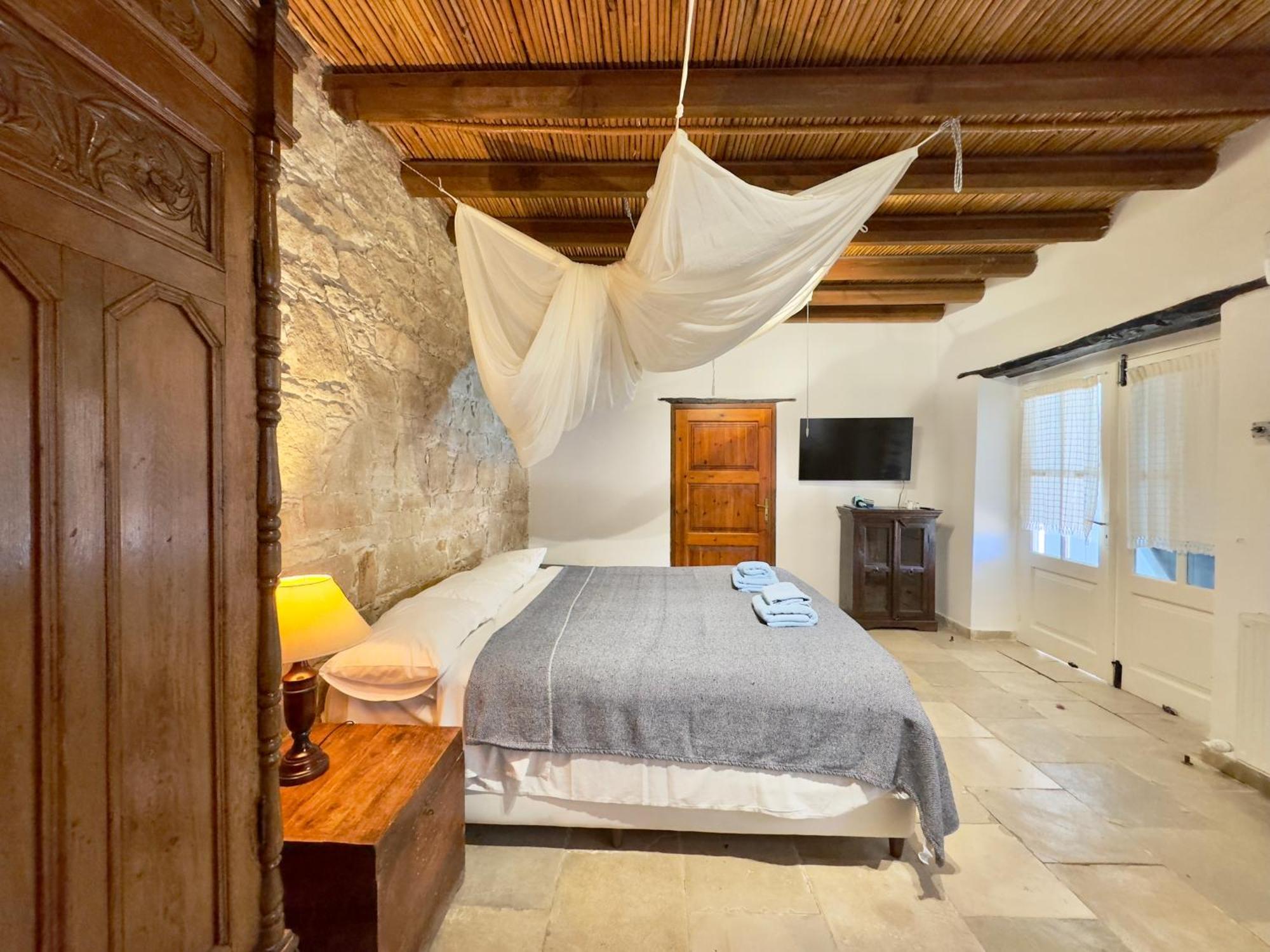 Cyprus Villages Hotel & Restaurant - Central Location - Bed & Breakfast - With Access To Pool And Stunning Views Tochni Exterior foto