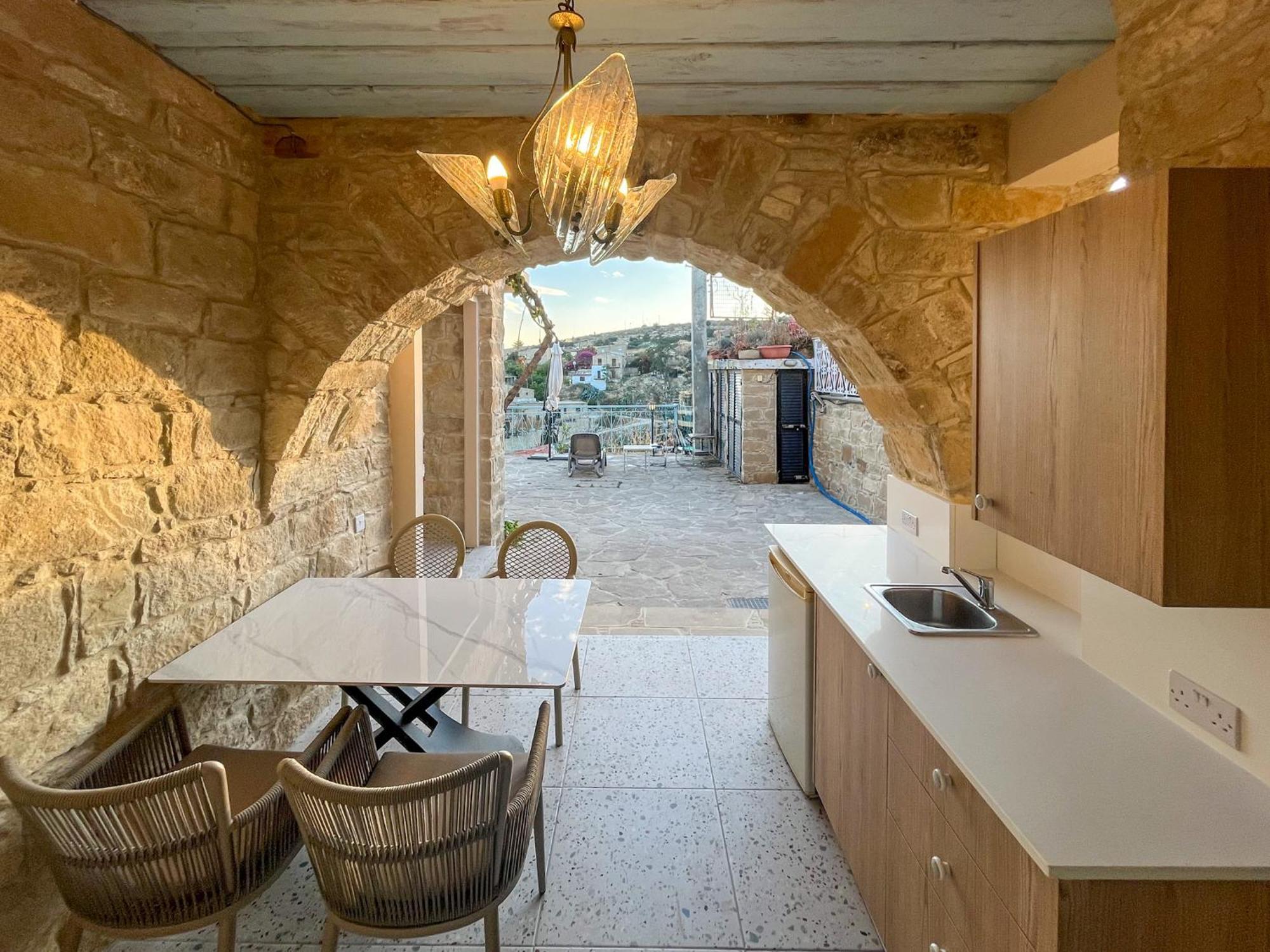 Cyprus Villages Hotel & Restaurant - Central Location - Bed & Breakfast - With Access To Pool And Stunning Views Tochni Exterior foto